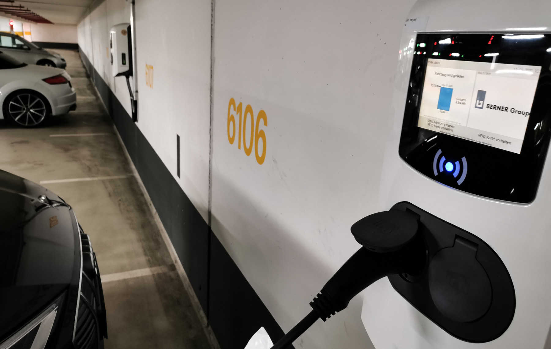 Berner Group nimmt erste „Grünstromtankstelle“ in längster Tiefgarage Europas in Betrieb und baut Ladepunkte für E-Autos bundesweit aus Berner Group